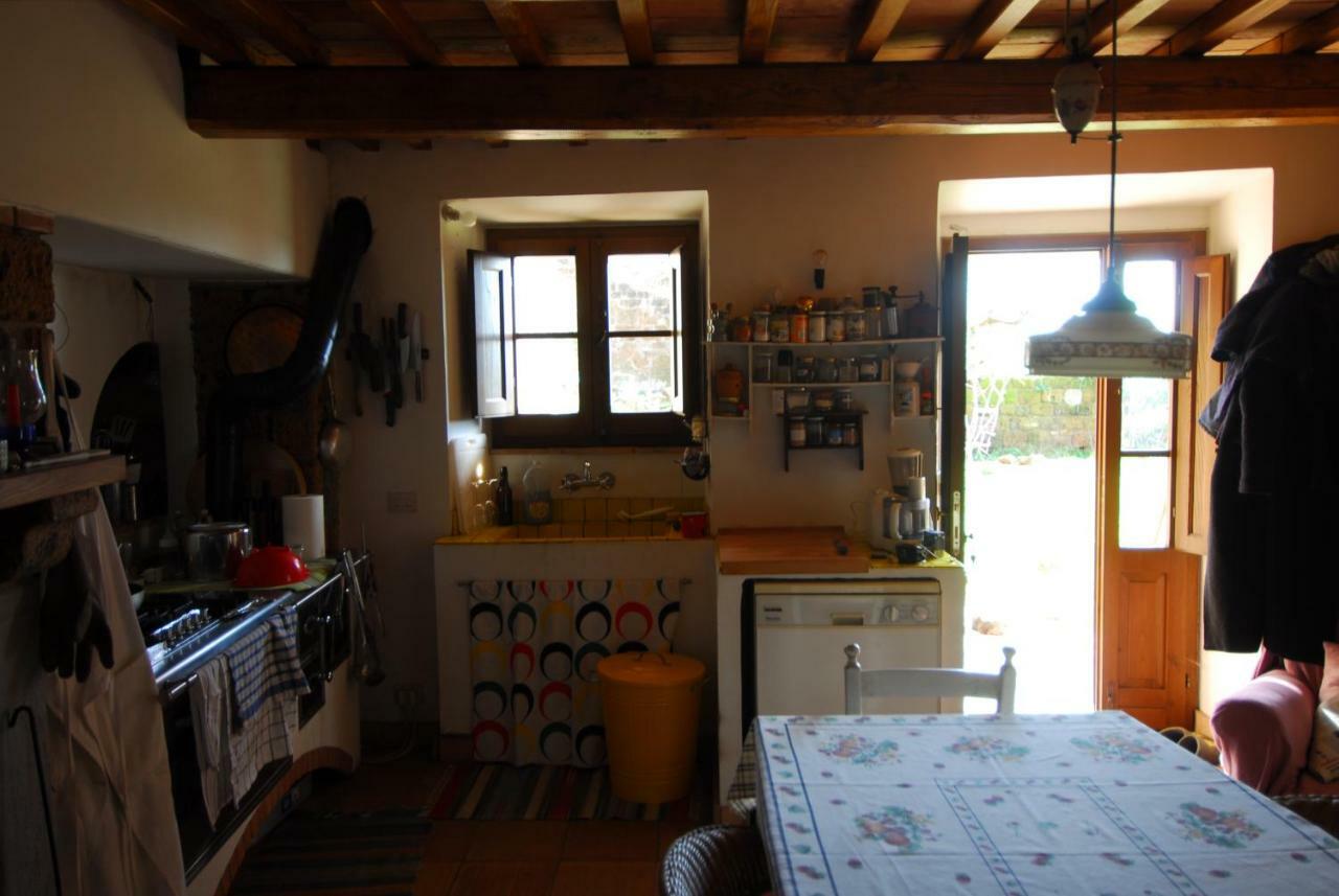 Casa Con Vista Mozzafiato Su Civita Di Bagnoregio Villa Lubriano Exterior photo